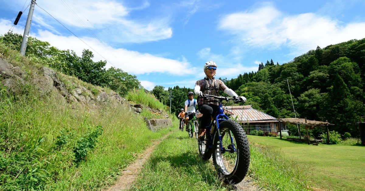 Downhill Cycling on a Fat Bike through an Abandoned Village. Madarao【The 2020 tour is finished】