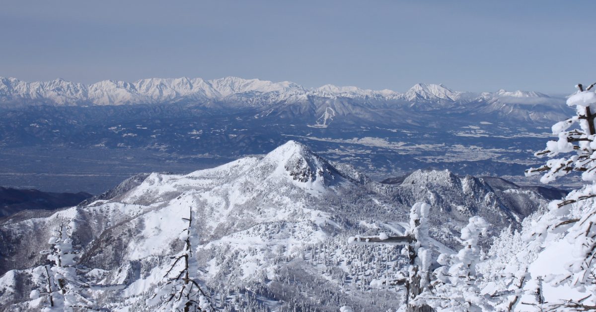 Snowshoe hiking private guide in Shiga Kogen